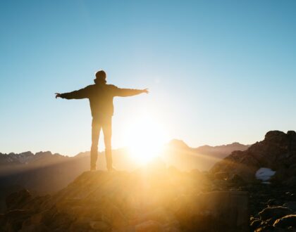 Reflexiones de Esperanza: Dios nos habla en medio de las crisis y de las tribulaciones (Parte IX) – Cuando Dios nos honra: los resultados de la misericordia y la gracia